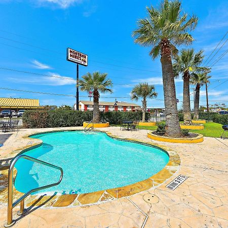 Microtel Inn & Suites By Wyndham New Braunfels I-35 מראה חיצוני תמונה