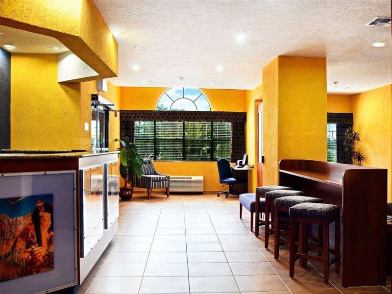 Microtel Inn & Suites By Wyndham New Braunfels I-35 מראה חיצוני תמונה