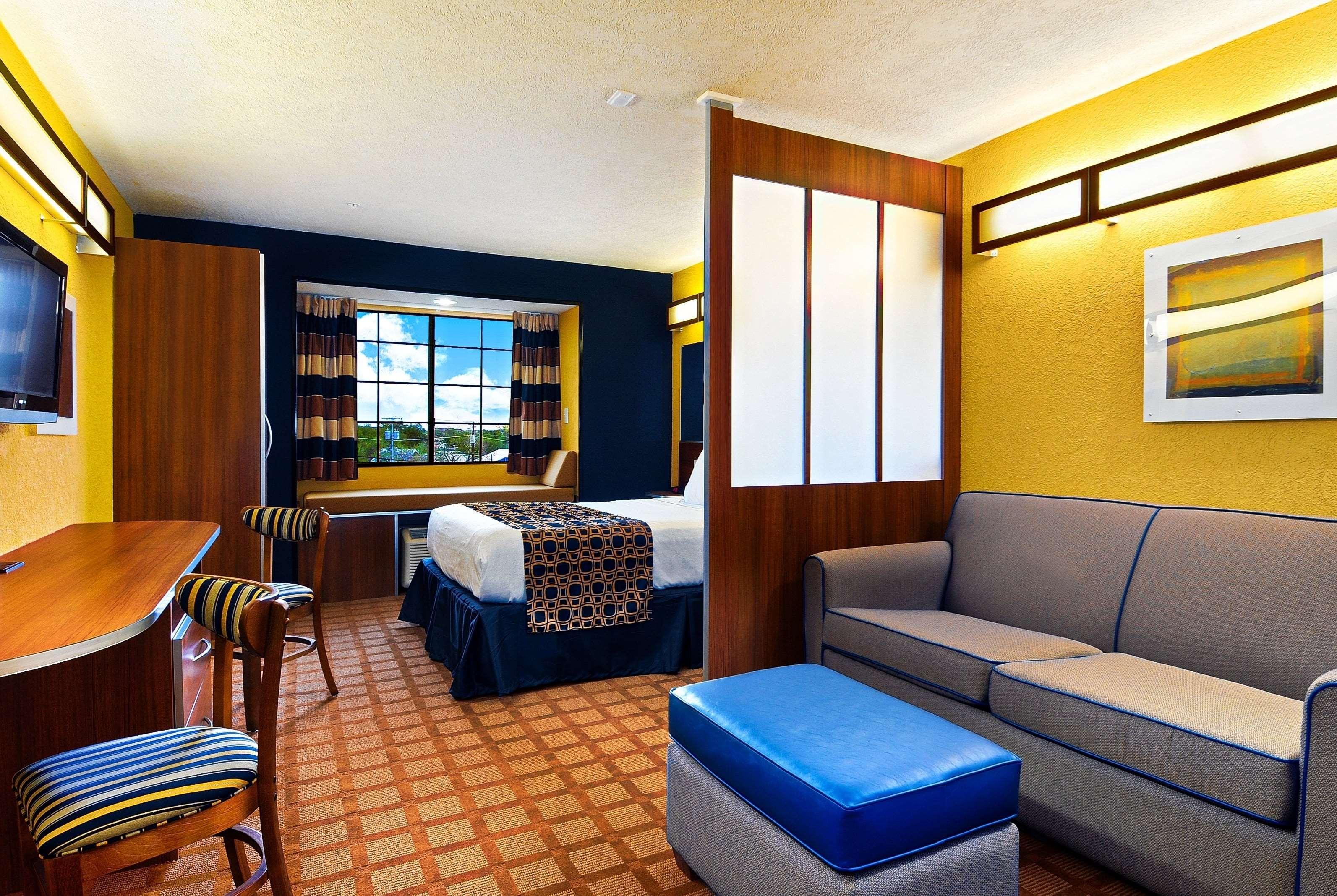 Microtel Inn & Suites By Wyndham New Braunfels I-35 מראה חיצוני תמונה
