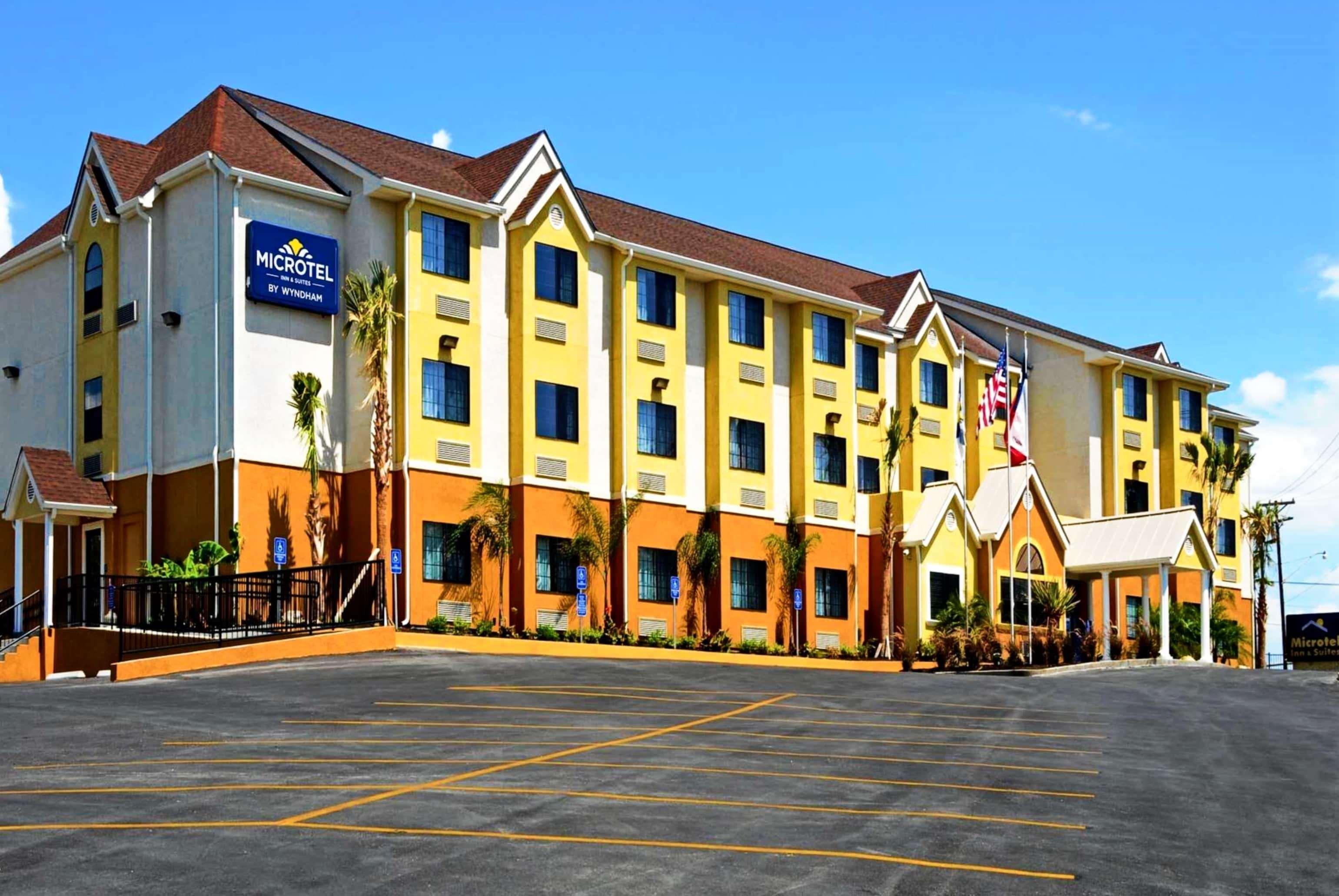 Microtel Inn & Suites By Wyndham New Braunfels I-35 מראה חיצוני תמונה