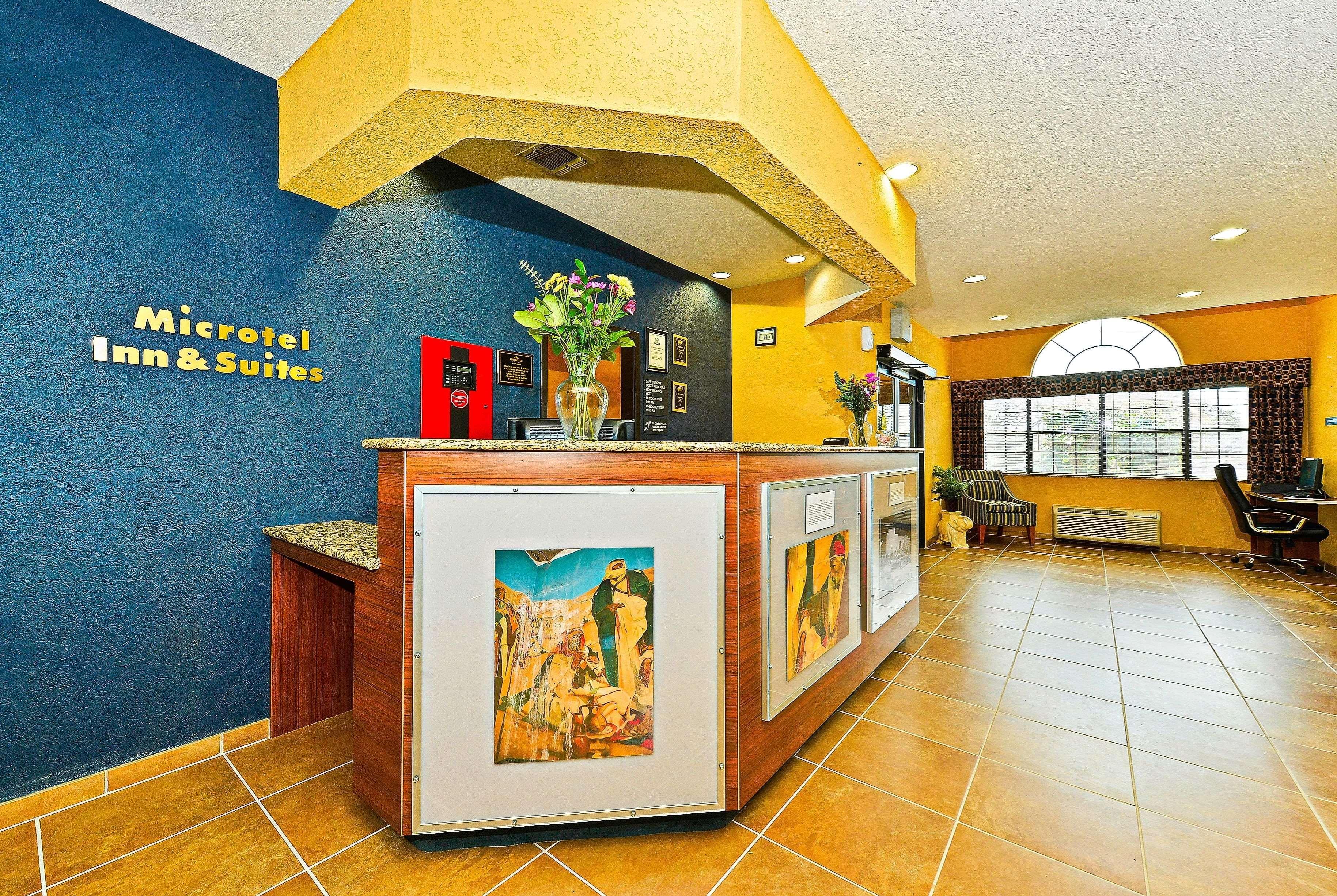 Microtel Inn & Suites By Wyndham New Braunfels I-35 מראה חיצוני תמונה