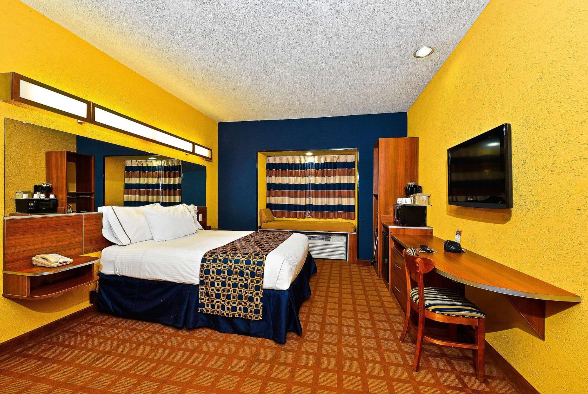 Microtel Inn & Suites By Wyndham New Braunfels I-35 מראה חיצוני תמונה